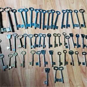 57 Vintage Skeleton Keys Collection